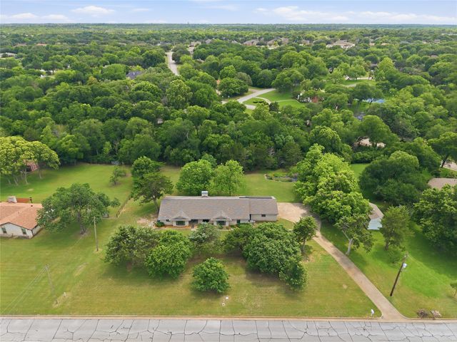1014 Green Valley Lane, Duncanville, TX 75137