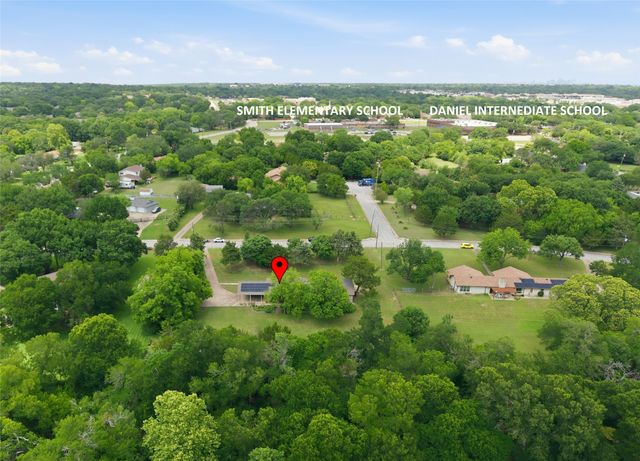 1014 Green Valley Lane, Duncanville, TX 75137
