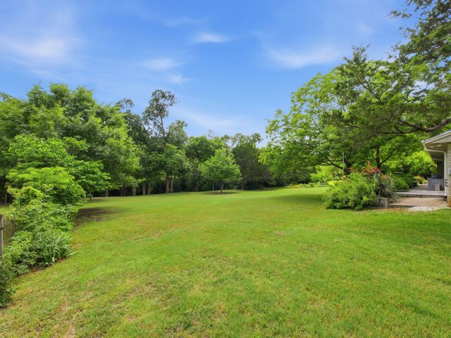 1014 Green Valley Lane, Duncanville, TX 75137