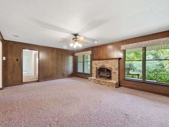 1014 Green Valley Lane, Duncanville, TX 75137