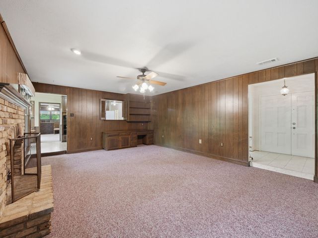 1014 Green Valley Lane, Duncanville, TX 75137
