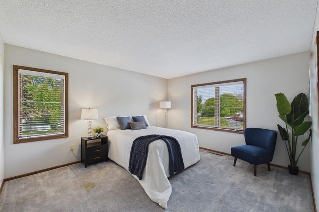3256 Old Highway 8, Saint Anthony, MN 55418
