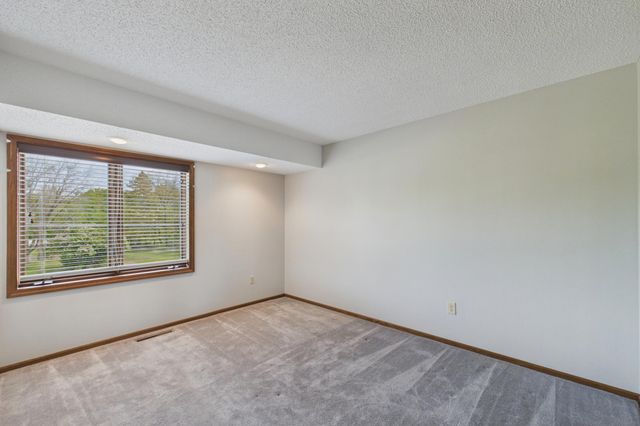 3256 Old Highway 8, Saint Anthony, MN 55418