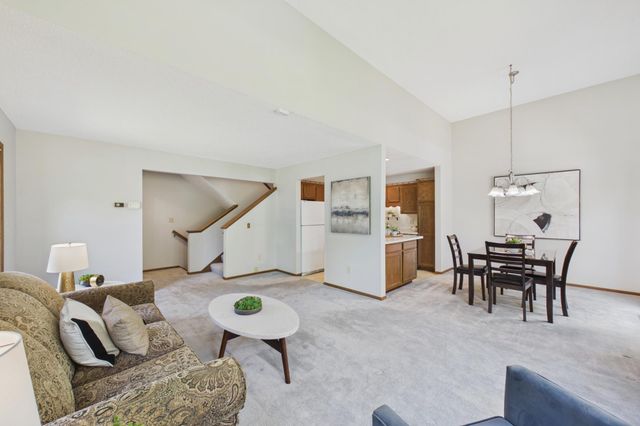 3256 Old Highway 8, Saint Anthony, MN 55418