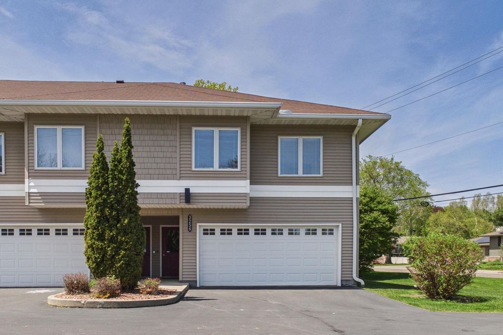 3256 Old Highway 8, Saint Anthony, MN 55418