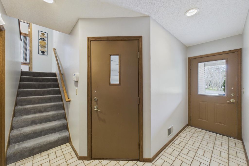 3256 Old Highway 8, Saint Anthony, MN 55418 — photo 3