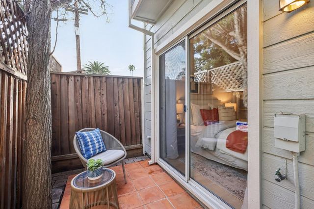 979 Pinto Palm Terrace 45, Sunnyvale, CA 94087