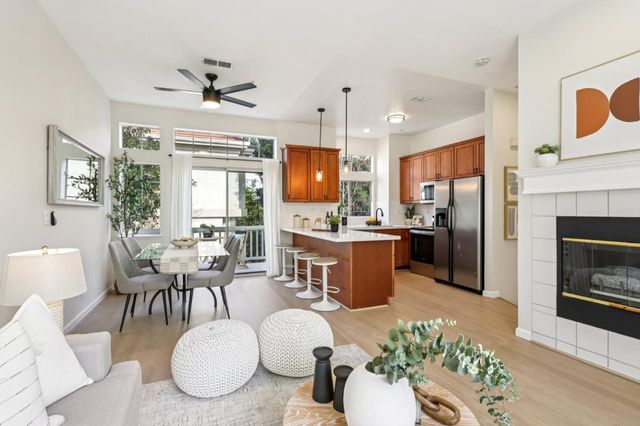 979 Pinto Palm Terrace 45, Sunnyvale, CA 94087