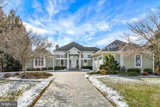 6732 ST ANNES DR, Fayetteville, PA 17222