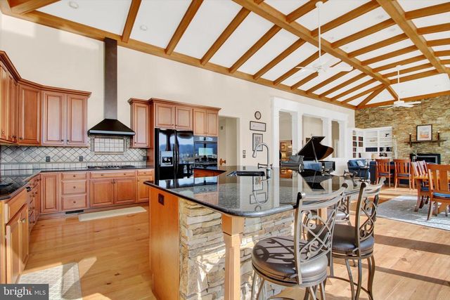 6732 ST ANNES DR, Fayetteville, PA 17222