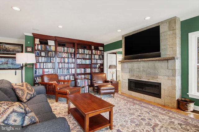 6732 ST ANNES DR, Fayetteville, PA 17222