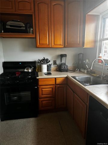 198-17 Dunton Avenue 2nd floor, Holliswood, NY 11423