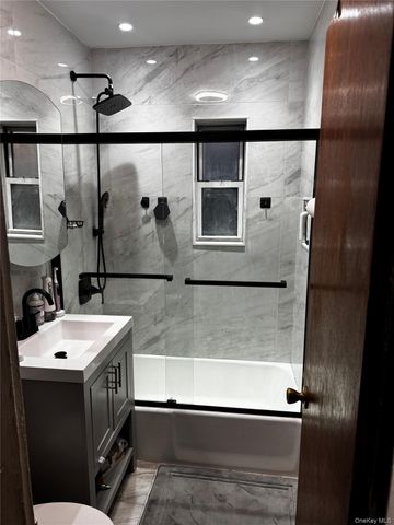 198-17 Dunton Avenue 2nd floor, Holliswood, NY 11423