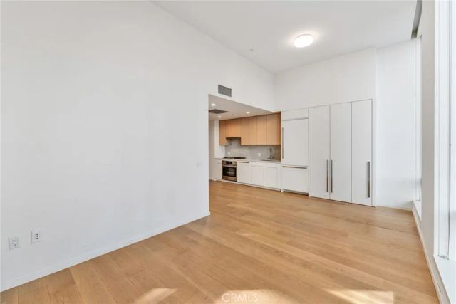 877 Francisco St 805, Los Angeles, CA 90017