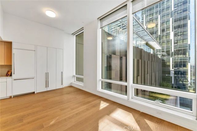 877 Francisco St 805, Los Angeles, CA 90017