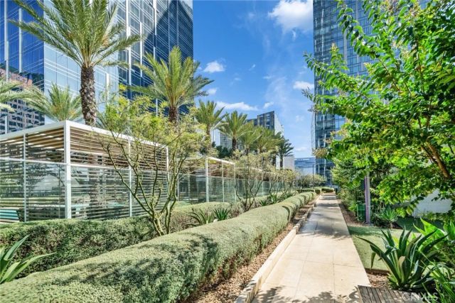 877 Francisco St 805, Los Angeles, CA 90017
