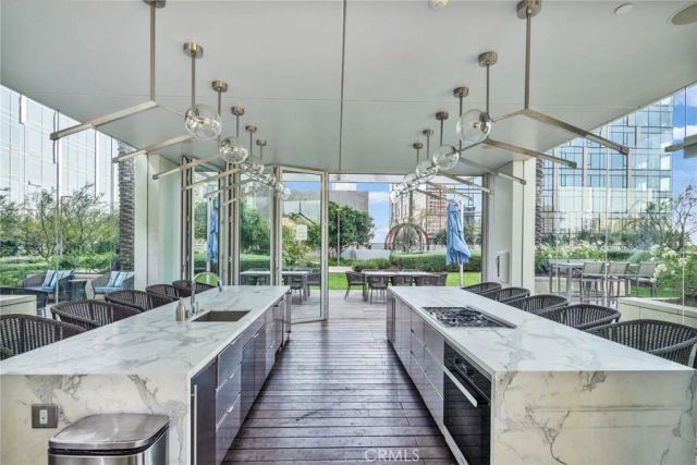 877 Francisco St 805, Los Angeles, CA 90017