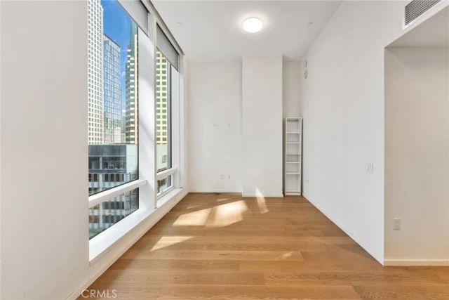877 Francisco St 805, Los Angeles, CA 90017