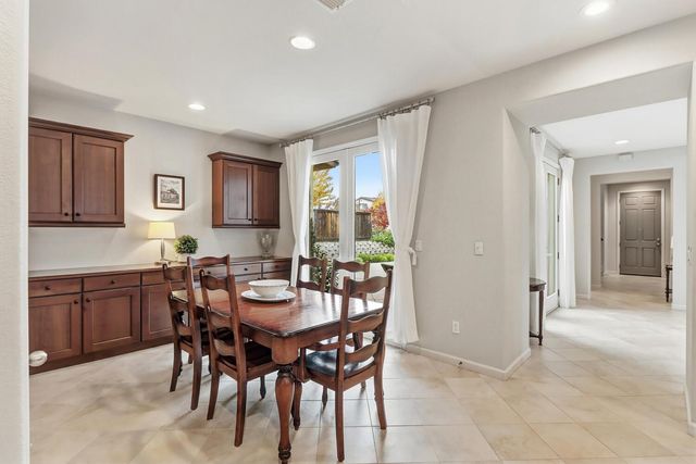 2501 Mossy Oak Ct, Rocklin, CA 95765