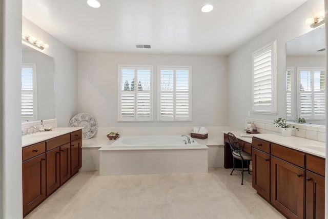 2501 Mossy Oak Ct, Rocklin, CA 95765