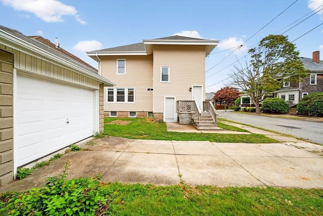 330 Maple Street, New Bedford, MA 02740