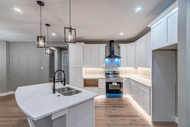 1818 Marfa Avenue, Dallas, TX 75216