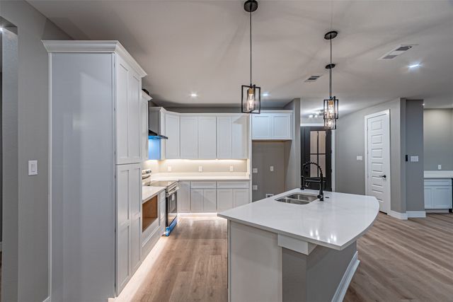 1818 Marfa Avenue, Dallas, TX 75216