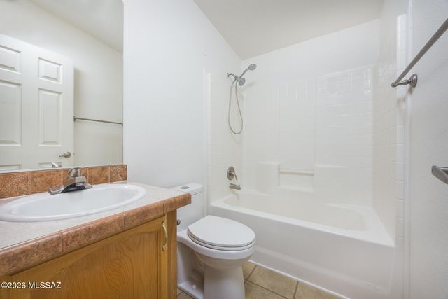 662 W Coachline Lane, Benson, AZ 85602
