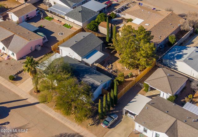 662 W Coachline Lane, Benson, AZ 85602