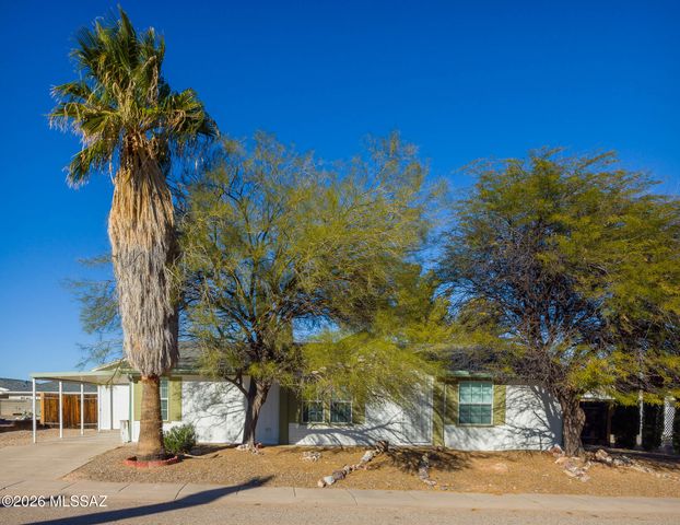 662 W Coachline Lane, Benson, AZ 85602