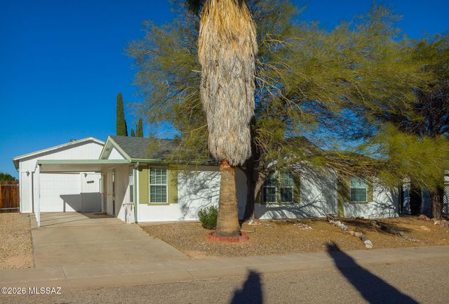 662 W Coachline Lane, Benson, AZ 85602