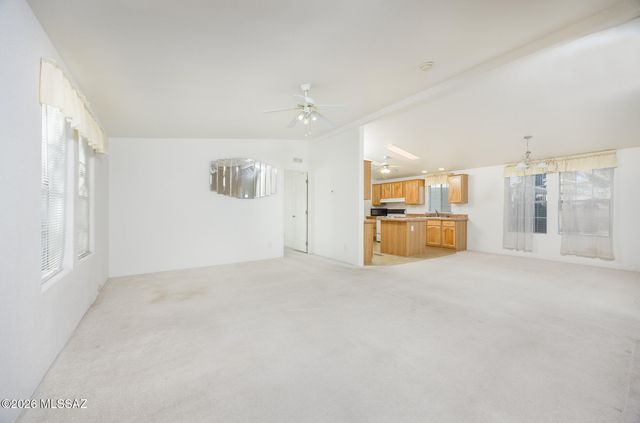 662 W Coachline Lane, Benson, AZ 85602