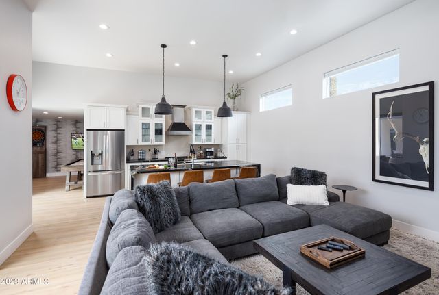 8837 E LUPINE Avenue, Scottsdale, AZ 85260