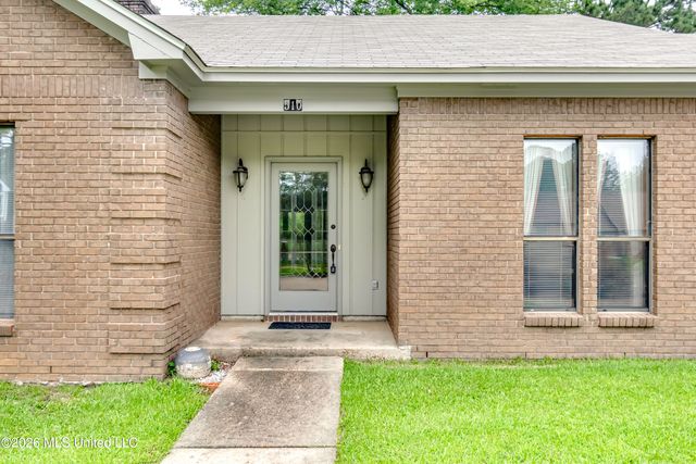 510 Bay Pointe Circle, Brandon, MS 39047