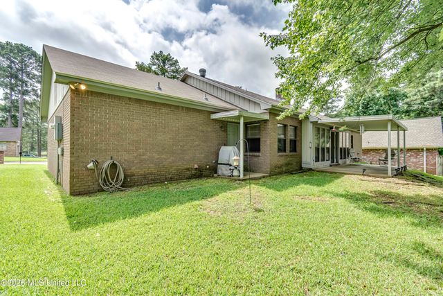 510 Bay Pointe Circle, Brandon, MS 39047
