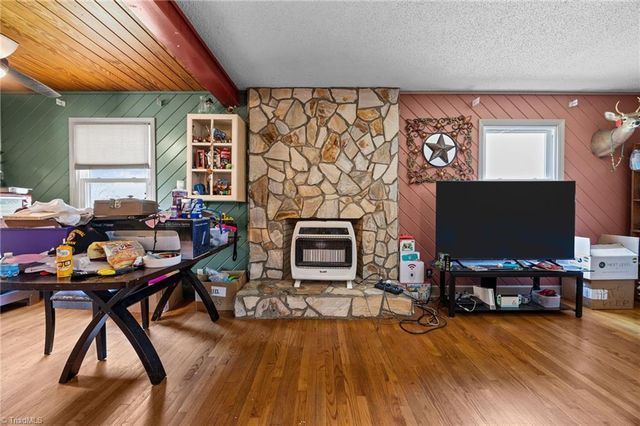 487 King Road, Seagrove, NC 27341