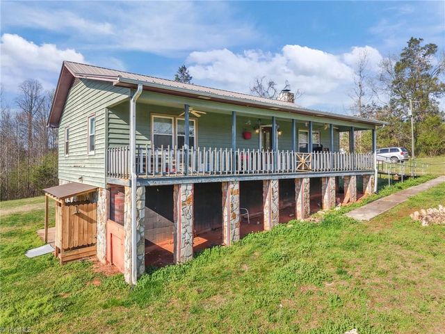 487 King Road, Seagrove, NC 27341