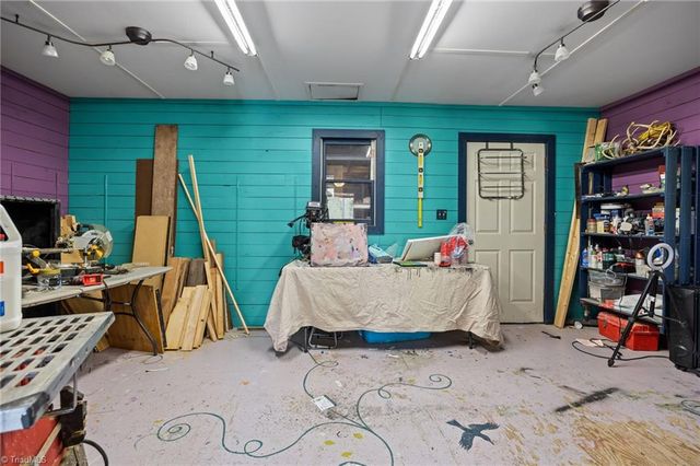 487 King Road, Seagrove, NC 27341