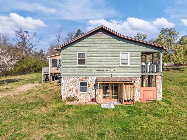 487 King Road, Seagrove, NC 27341