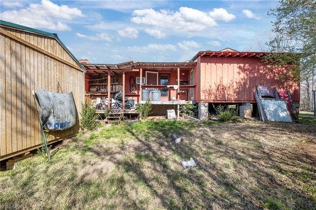 487 King Road, Seagrove, NC 27341