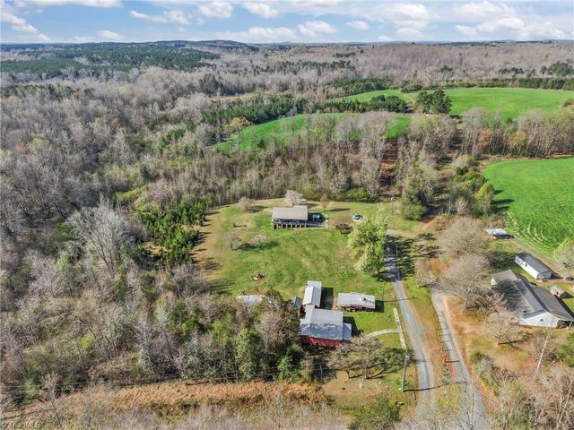 487 King Road, Seagrove, NC 27341