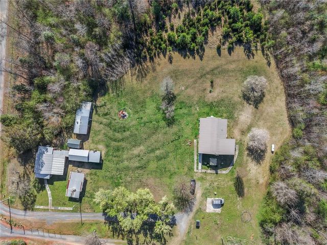 487 King Road, Seagrove, NC 27341