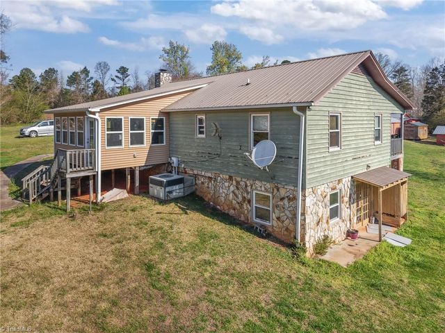 487 King Road, Seagrove, NC 27341