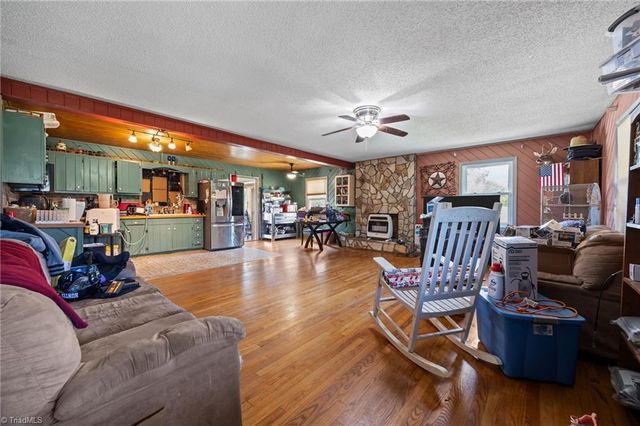 487 King Road, Seagrove, NC 27341
