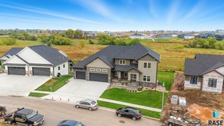 2108 N Hacksaw Trl Trail, Sioux Falls, SD 57107