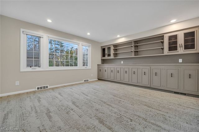 4182 Silsby Road, University Heights, OH 44118