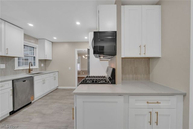 4182 Silsby Road, University Heights, OH 44118