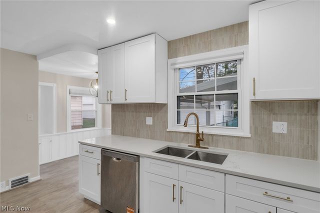 4182 Silsby Road, University Heights, OH 44118