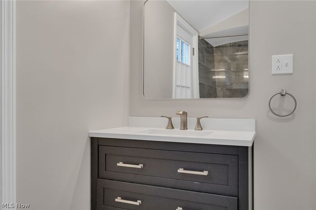 4182 Silsby Road, University Heights, OH 44118