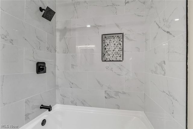 4182 Silsby Road, University Heights, OH 44118